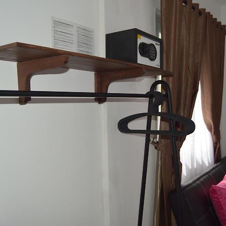 Askara Guest House & Hostel Ubud  Bagian luar foto